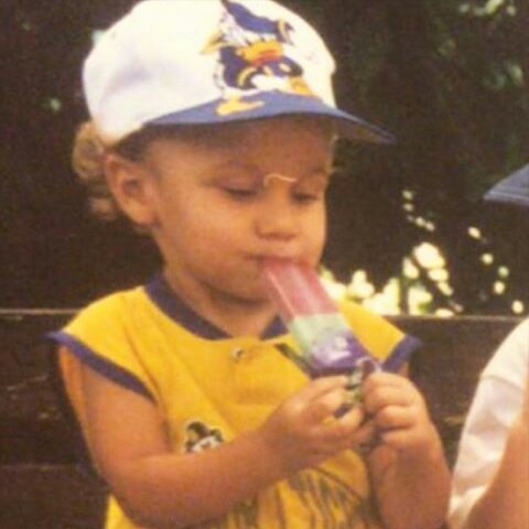 LChrisfig's tweet photo. @Christian_fig 

Algumas fotos do Chris quando criança pra vocês ♥ https://t.co/YVdnHNY1iP