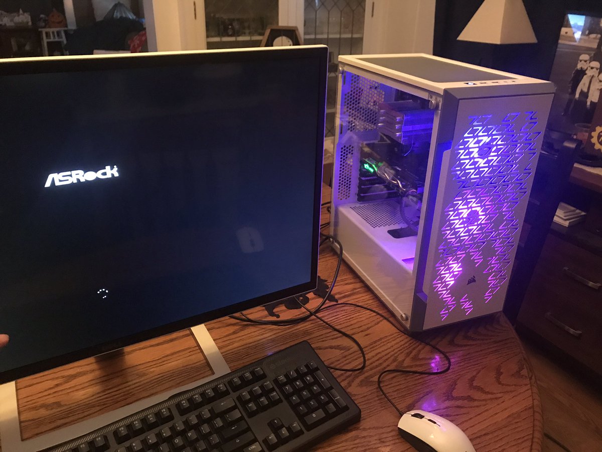 mtlewis's tweet image. My streaming computer is now built. A couple more pieces to add, and we are ready! Had to do a quick game test too... 

#myfirstpc #twitchygal #saturdaystreamer #gametestwithDishonored