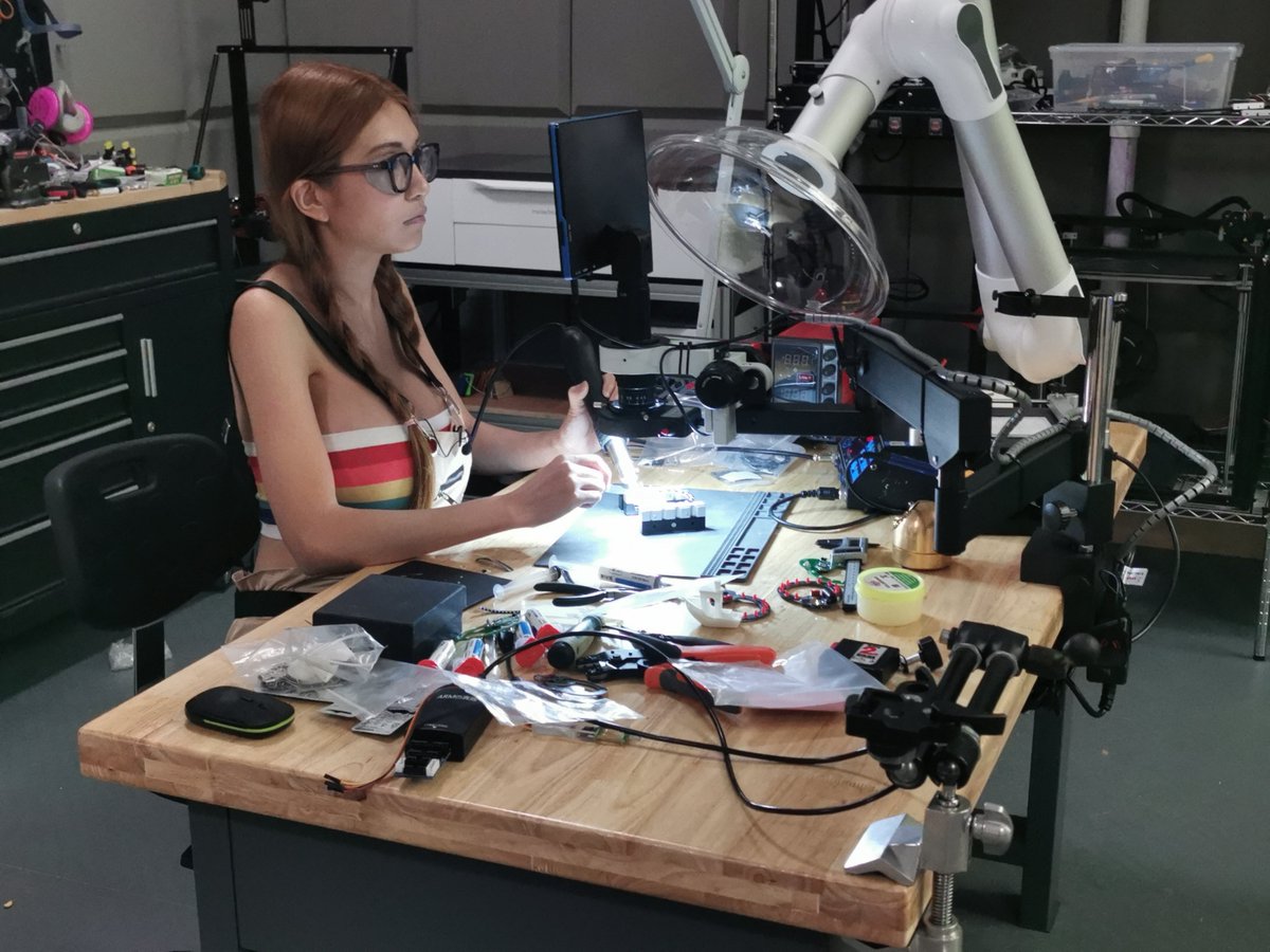 Naomi Wu 机械妖姬 tweet media