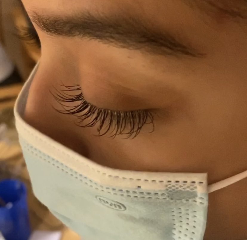 esthersalli's tweet photo. Hi guys :) my name is Salli and I am a professional lash tech in the 757 :) I’m doing all classic sets and styles for $45 :) pls rt- my next customer could be on ur TL!! Booking link in bio :) #757lashes #VAlashes #lashtech https://t.co/Mli5xavVSQ