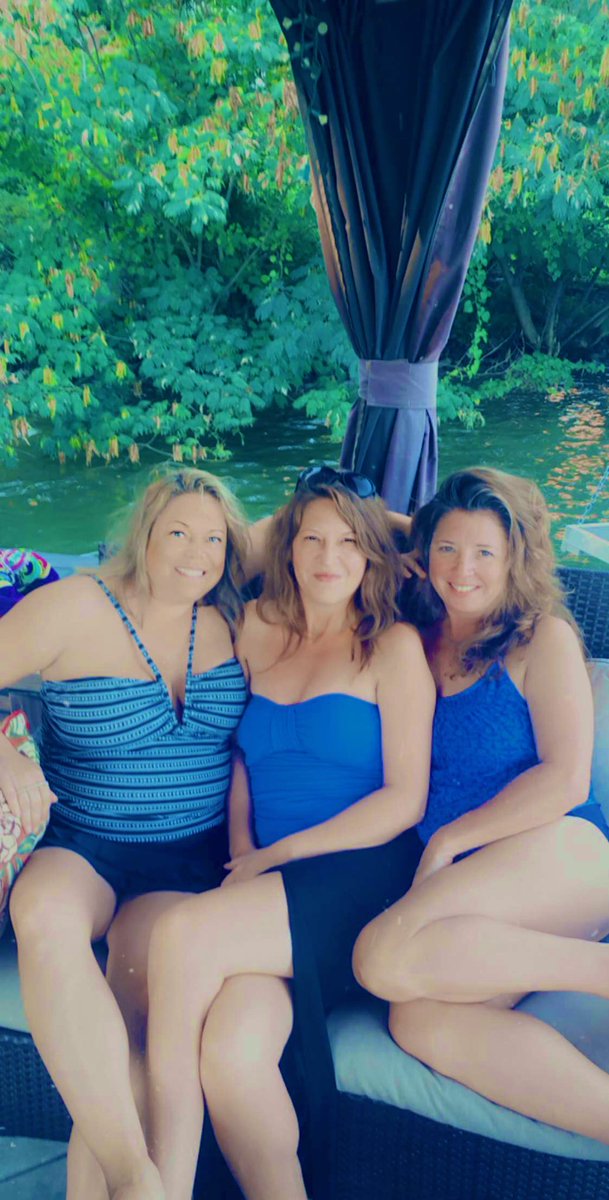 ingridmichele's tweet photo. Labor day 2020 #LaborDayWeekend2020 #LaborDay #LaborDayWeekend #bestgirls https://t.co/5BOCrewmt6