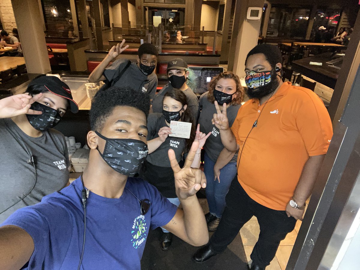 _HotBoiRonald_'s tweet photo. Cheers to you Kyla for Owning the guest experience tonight. Kyla was Rocking team service today! From guest compliments to assisting new team members! So glad to have you hear at Team Jacinto city! #JCJiants #TeamEstrada #OneTeam @CB24435018 @AshleyYanez17 @EricEstrada713 https://t.co/c81IsdFaQ7