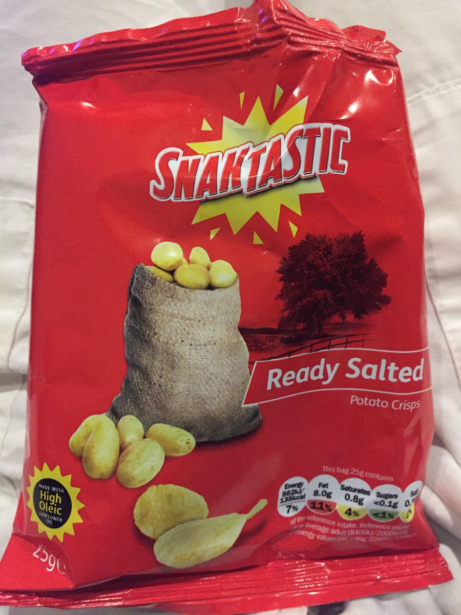 GoatIips's tweet photo. @LindaOkaythen @PaoloViscardi @MrTaytoIreland @MrTaytoNI @LAYS @GoatIips has just been blessed with this miraculous @BandaiNamcoUK #PacMan crisp in his budget bag of @LidlGB #Snaktastic ready salted crisps! 😯😇 https://t.co/KQUyDhOB4B