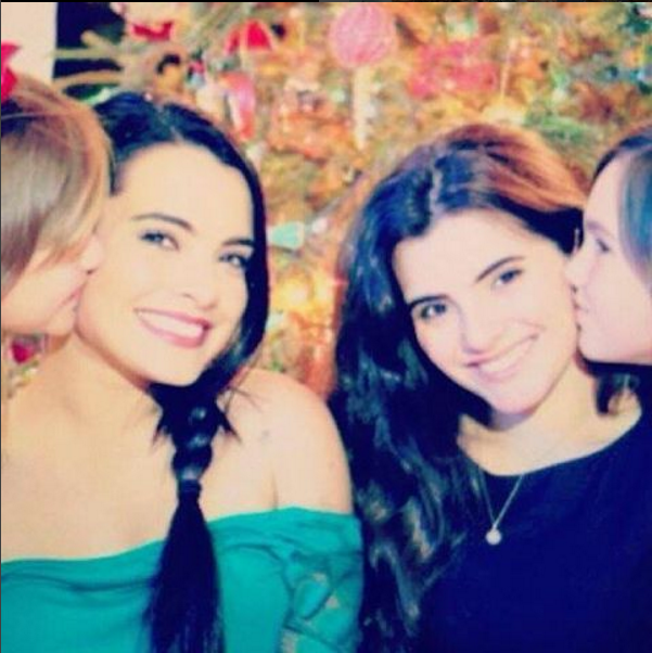 ChrisletChile's tweet photo. Hermanitas Gruber

@ScarletGruber https://t.co/lSJinHQ412