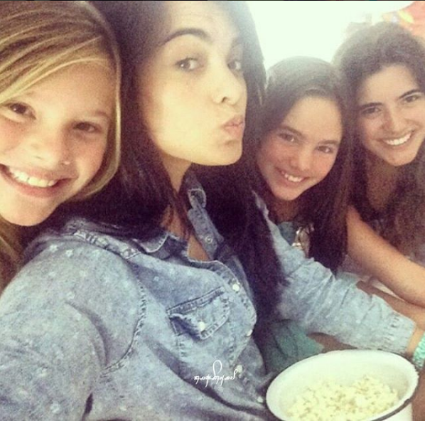 ChrisletChile's tweet photo. Hermanitas Gruber

@ScarletGruber https://t.co/lSJinHQ412