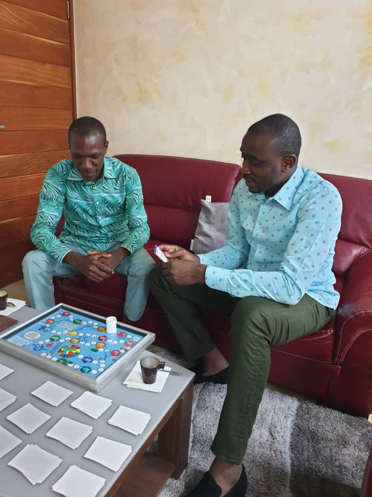 Tout comme le Maire de la Commune du Golfe 3 à Lomé, Togo et du Maire de Bohicon au Bénin, <a href="/AngeloEvariste/">Communauté Culturelle des Enfants (CCE)</a> le Maire d'Abomey-Calavi découvrira bientôt le jeu Objectif Planète Durable.

<a href="/ElyxYak/">ELYX (elyxyak.eth) 🤩</a> <a href="/gouvbenin/">Gouvernement du Bénin 🇧🇯</a> <a href="/GouvTg/">Gouvernement Togolais</a> <a href="/GuillaumeDjondo/">Guillaume DJONDO</a> <a href="/YawaKouigan/">Yawa A. Kouigan</a> @domani_dore <a href="/f0ndation/">FONDATION TOUMA</a> <a href="/FesnaODD/">FesNA ODD</a>