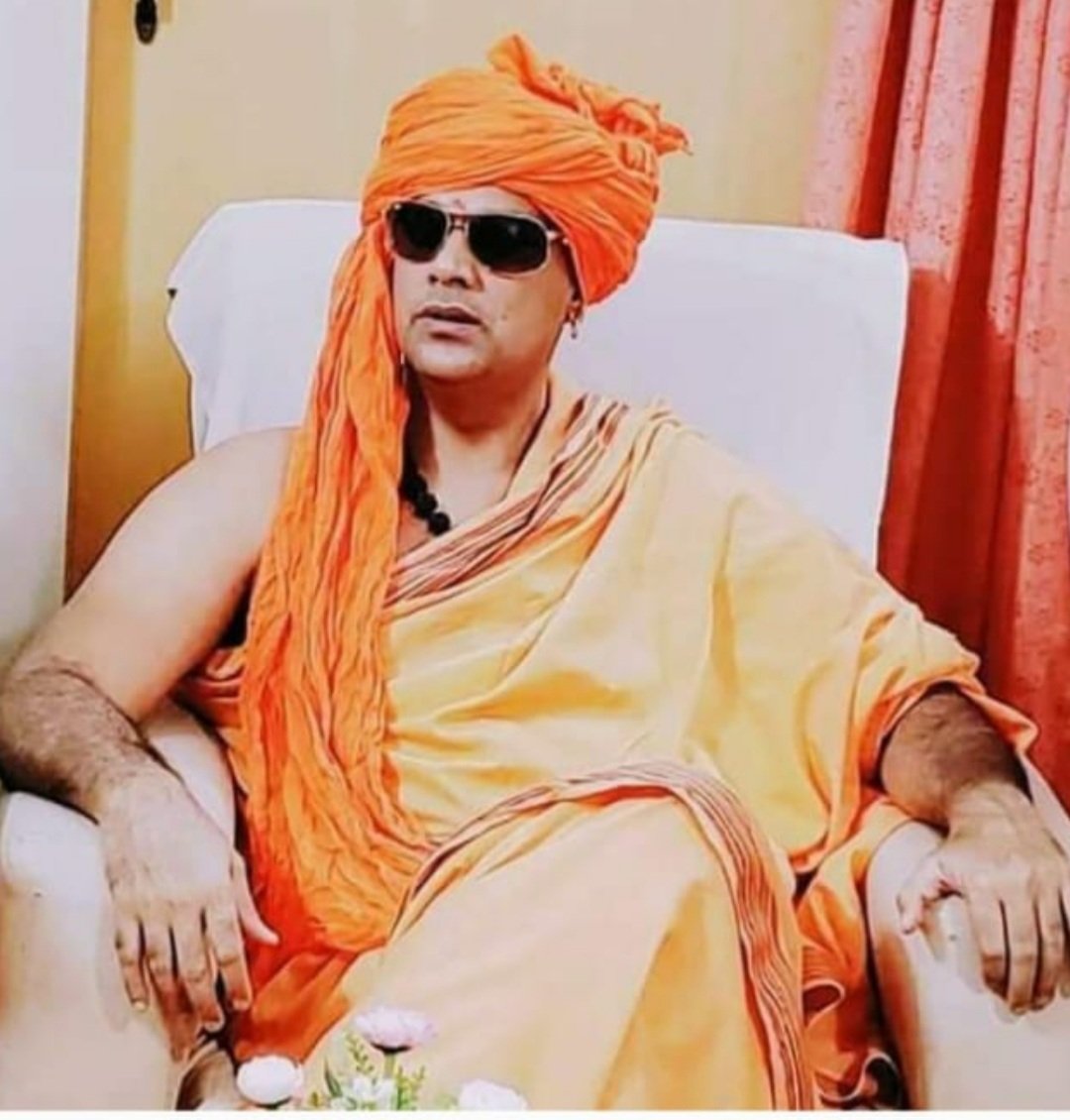 SwamyChakrapani's tweet photo. अंडरवर्ल्ड के इशारे पर  बॉलीवुड में  काम कर रहे हैं  नशेड़ी,चरित्रहीन अभिनेता,अभिनेत्रियों को  जांच कर बॉलीवुड से निकाला जाए  तभी देश बनेगा चरित्रवान व विश्व गुरु 🌸🙏 स्वामी चक्रपाणि महाराज- राष्ट्रीय अध्यक्ष -अखिल भारत हिंदू महासभा https://t.co/TlFH8FhIHE