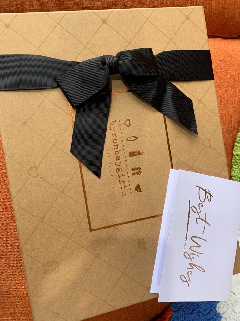 KimNarayan's tweet photo. Thank you to Kelly and Jade for their lovely gift! It was a pleasure to work with you both 😀😀 https://t.co/S940e8z7Bt