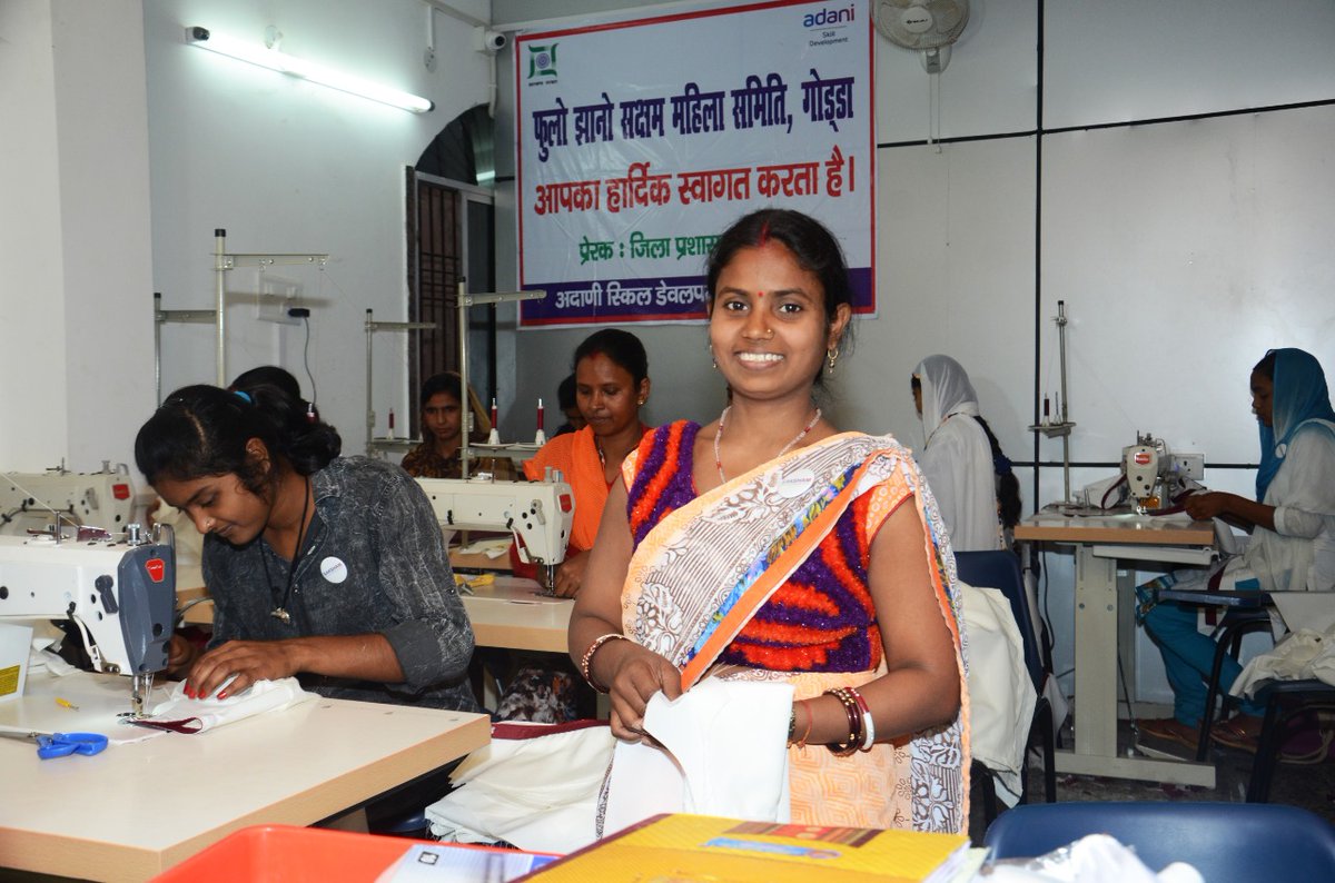 AspirationGodda's tweet photo. Under Godda district, Jharkhand has also given best example of atmanirbhar .
More than 1600 women  school uniform stitching work  doing together and earn 2.8 crores with 2yr.
Also prepare 2 lakh cloth mask only 10 rupees per mask cost, Apron for doctors
@HemantSorenJMM
@PMOIndia https://t.co/ezYyDxQfPQ
