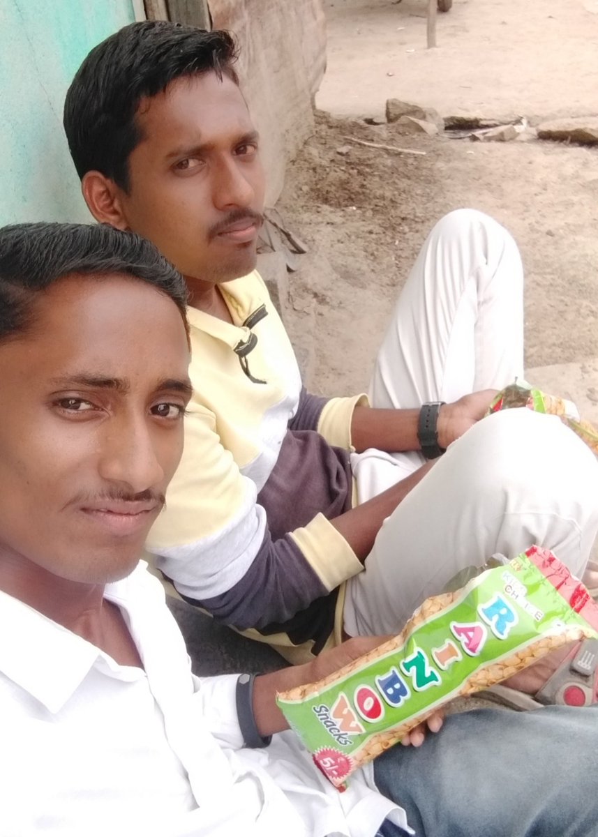 Shabdalekhani's tweet photo. लोकं म्हणतात भावासारखा मित्र असावा,,पण आपला तर भाऊच मित्रासारखा आहे..

@MukundTure 
#rainbow https://t.co/vTnME2YGRv