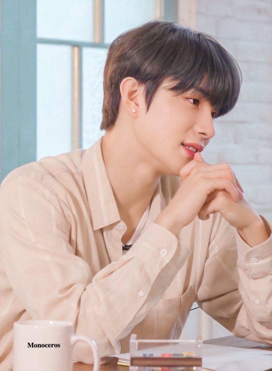 jw_jn_nct's tweet photo. ผู้ชายที่พูดคะขามันเจ้าชู้ หนูอย่าไปฟังมันนะคะ #jungwoo #김정우 https://t.co/2jk2joZbXg