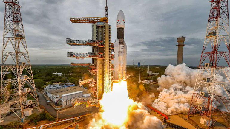 AkashPandya1324's tweet photo. Chandrayaan:3 launch may take place in early 2021.
#Chandrayaan3 https://t.co/gM1sFzh2D2