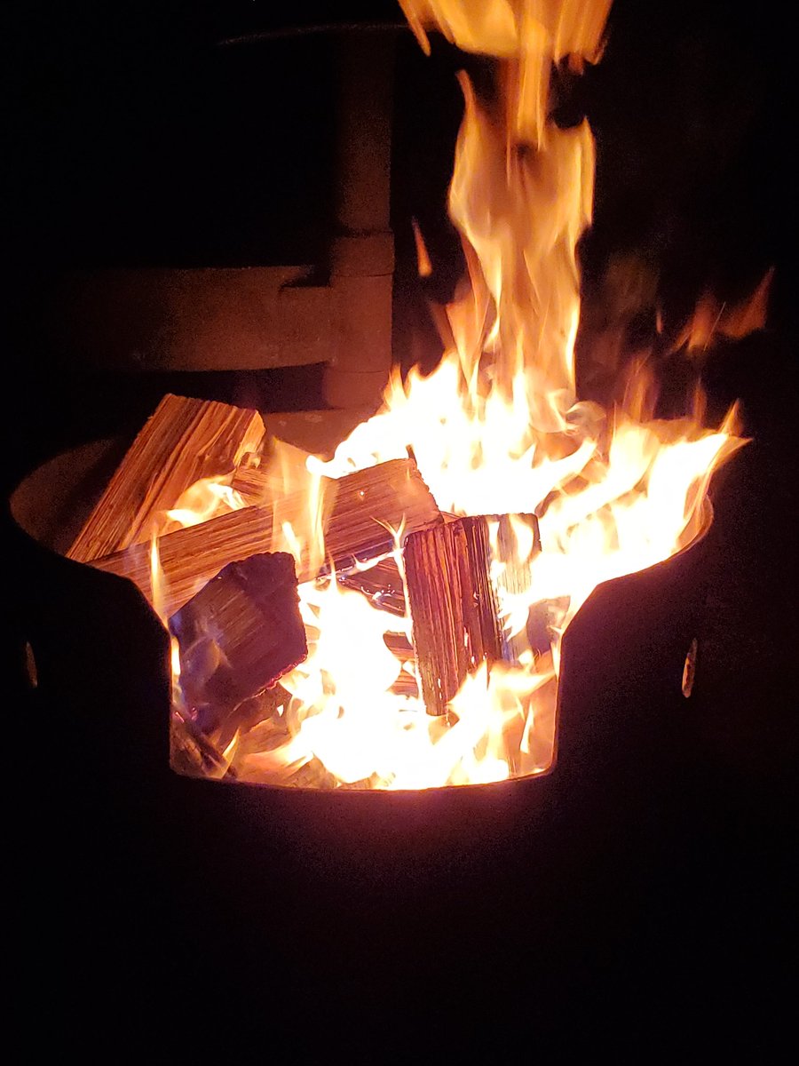 BrentNorthcott's tweet photo. Possibly the last camping trip of the season winding down with a nice fire and tunes from @Spotify.@starcraftrvs @Albertaparks. #CarsonPegasus https://t.co/VhPCTltbcq
