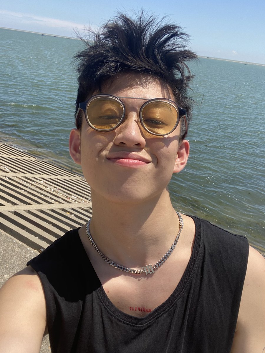 richbrian's tweet photo. i guess im just 2 busy living https://t.co/1mJo2UoOFh