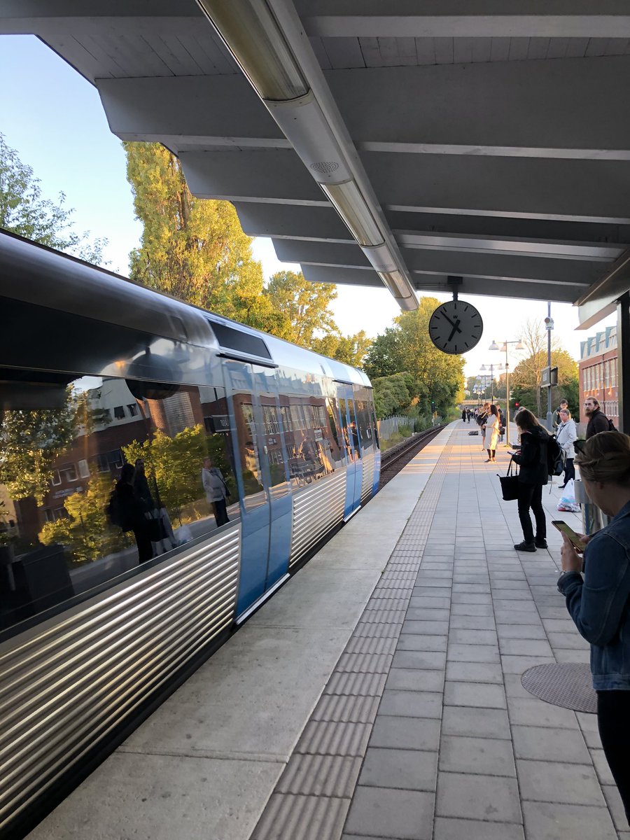 pjrgracio's tweet photo. Back to the office after 6 months working from home. #COVID19sverige #StaySafe https://t.co/srIPFHUedx