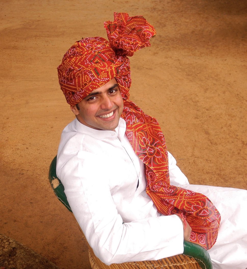 BrijendraOla's tweet photo. तुम सलामत रहो हज़ार बरस 
हर बरस के हों दिन पचास हज़ार @SachinPilot 
- मिर्ज़ा ग़ालिब
#HBD_SachinPilot https://t.co/cJwjCDhWGh