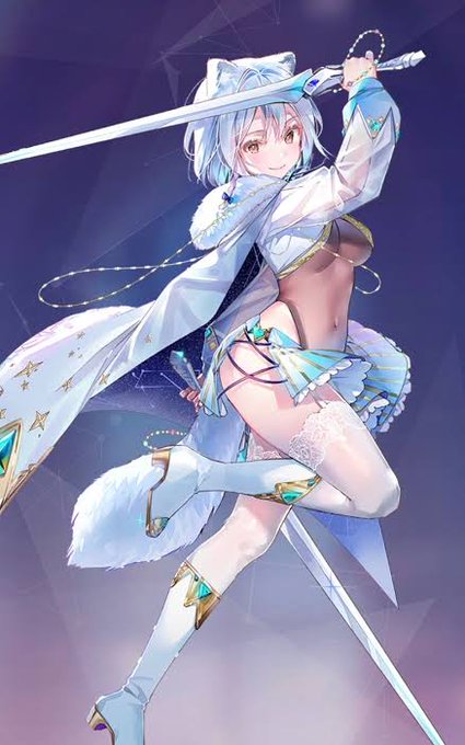 プラエデのラヴィの衣装がエロすぎる。このスカートの下も透けているのだろうか? 