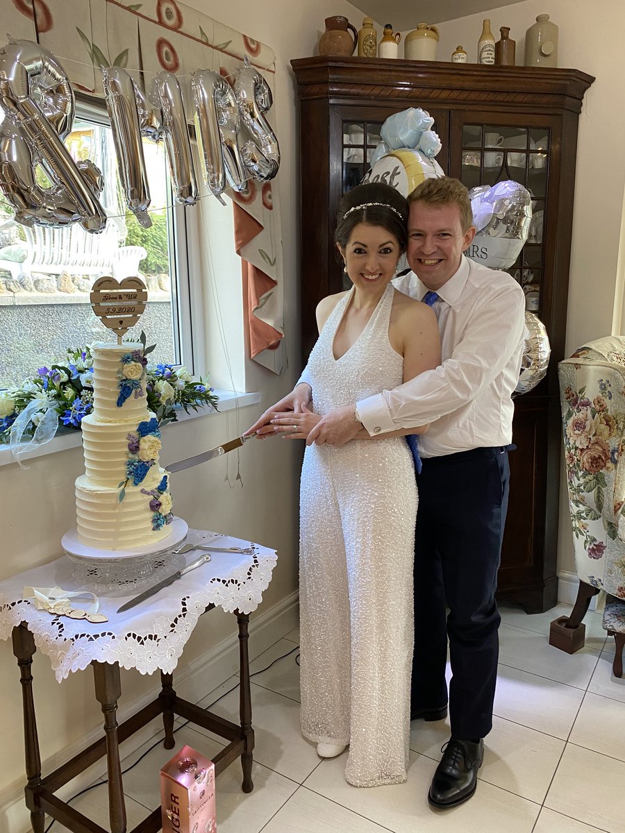 glesni_euros's tweet photo. Married my soulmate yesterday! Caru ti Will ❤️ #MrsThomas #Cloud9 #PandemicWedding https://t.co/OyIFLEWiHD