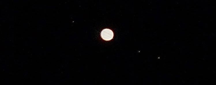 Sararahbari's tweet photo. Jupiter n its four moons:Europa,Io,Ganymede,Callisto  📌IG:Bosplanet 🔭 https://t.co/gEfk5PLGhK