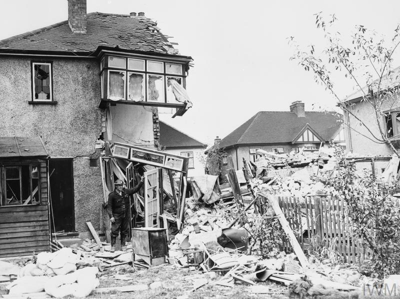 moidigital's tweet photo. 7 September, 1940: "Regional complaints that London receives excessive publicity for its raids... while important provincial towns have to hide their identity..."

Read the British government's secret reports on public reaction to the Blitz. #blitz80

https://t.co/xsCw85iAON https://t.co/lgqkEwXevS
