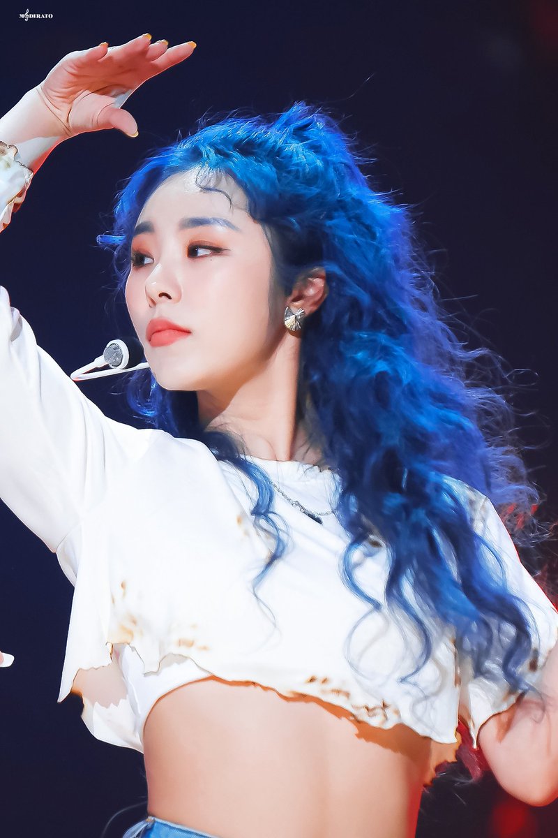 MODERATO_WI's tweet photo. 🤍🤍🤍🤍

#마마무 #휘인 https://t.co/T5fE2nR2Kf