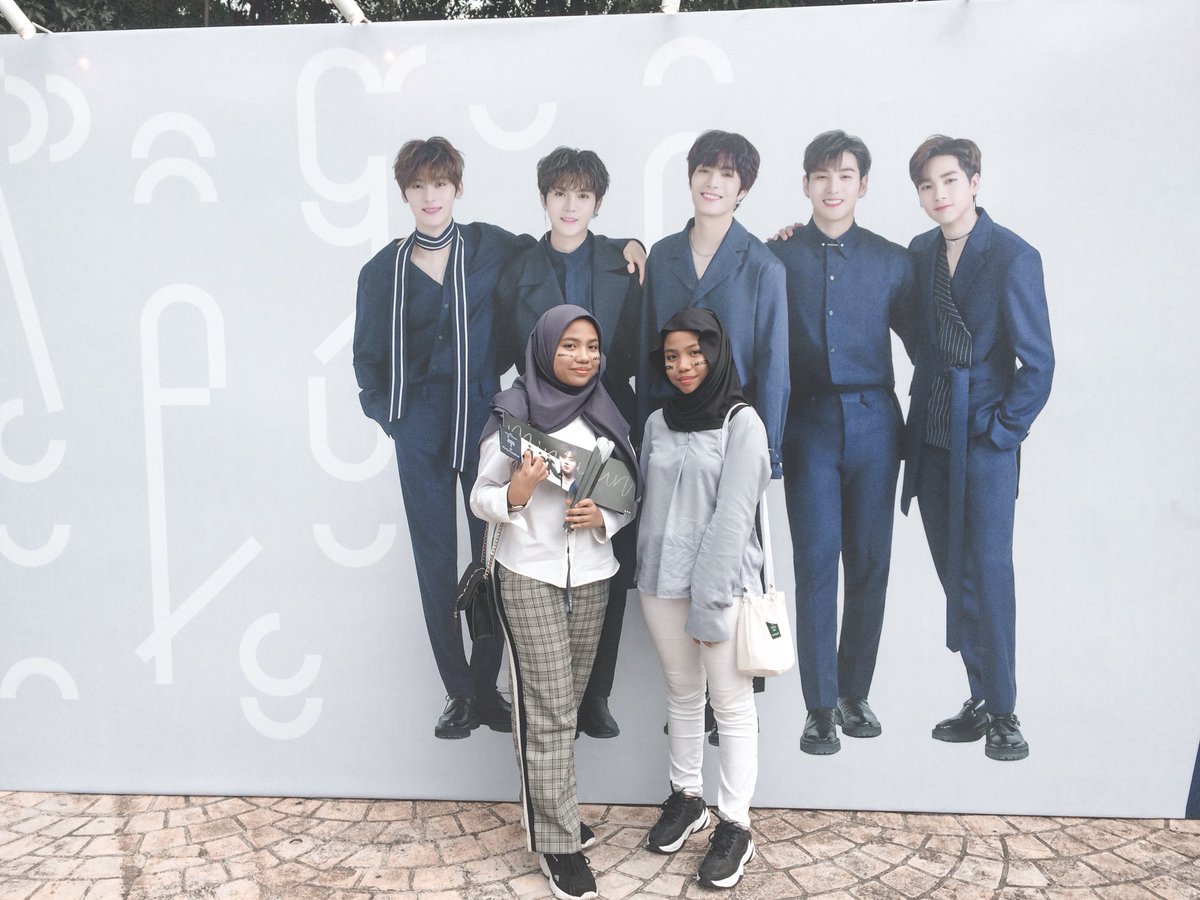 fluffycoupss's tweet photo. 07092019 📌
HAPPY 1 YEAR SEGNOINKL ❤❤
thankyou to my dad that he let me and nina to met our precious babies 💕💕 the moment will never forgot forever and ever! 💜💜 gonna meet you guys for very soon!
#SegnoInKL #NUESTinKL #Segno
@NUESTNEWS https://t.co/MSNlrgnCZ1