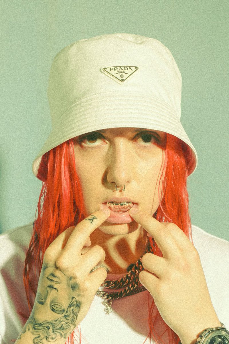 Flick on Home &amp; Hosed tonight and you won't be disappointed 📻 There's a premiere from <a href="/sophiyaofficial/">Sophiya</a> plus new <a href="/HermitudeMusic/">Hermitude</a> <a href="/perto/">perto</a> x <a href="/banoffeemusic/">BANOFFEE</a> <a href="/spacely2ill/">Lil Spacely</a> and a sublime Tame Impala cover from <a href="/memphislk/">Memphis LK</a> 💌