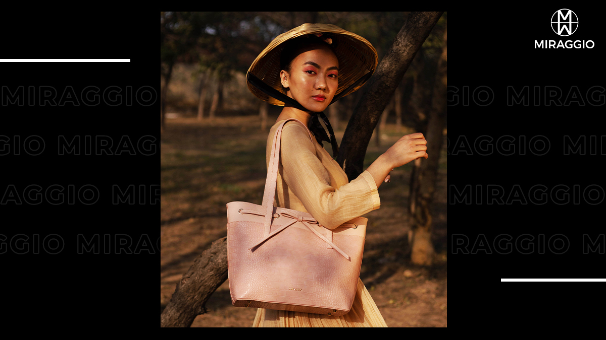 miraggiolife's tweet photo. She’s sublime. Yet she’s delicate.
#MeetTheMiraggioMuse

Buy the Muse’s handbag here: https://t.co/bKgYJglSLp

#Miraggio #MiraggioHandbags #MiraggioLife #MiraggioMuse  #Handbags #VeganHandbags #Vegan #LoveVegan #Tote #VeganTotes #MuseLoves https://t.co/QZlyIQeYa8