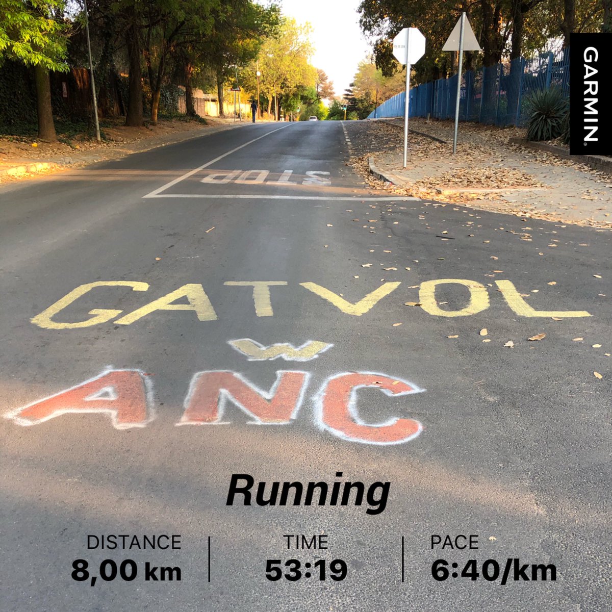 bonchiachanza's tweet photo. @sontondlovu @sindylo @tumisole @ms_tourist @_DJCappuccino @KeleTlouane @HulisaniThabela @NeoMohlatlole THE STREETS are talking. Happy Monday #fam #RunningWithTumiSole #chasing150 https://t.co/GQCFpnZraF