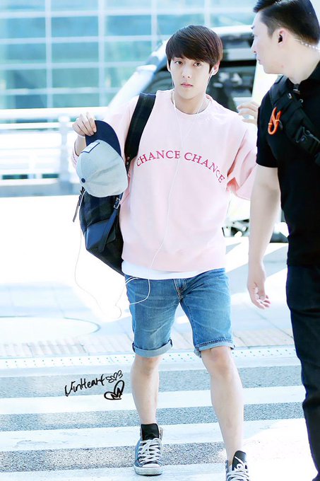 Minhyuk in Pink  #BTOB  #비투비  @OFFICIALBTOB