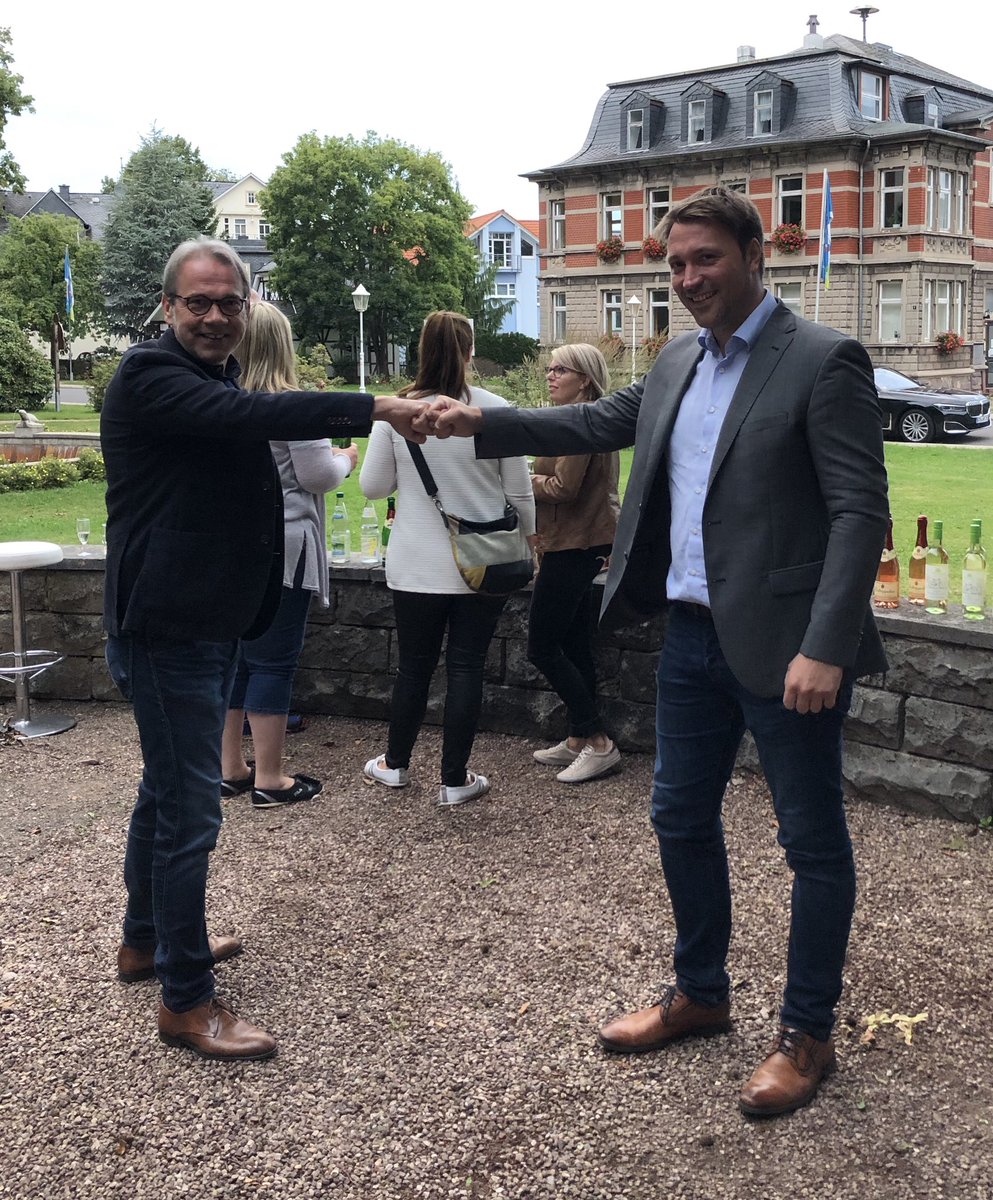 GeorgMaier8's tweet photo. Herzlichen Glückwunsch David Ortmann (@SPDThueringen) zur Wiederwahl als Bürgermeister von #BadTabarz. 98% waren der Meinung, dass Du bisher einen guten Job gemacht hast. Respekt! https://t.co/0Q9YUNUjwk