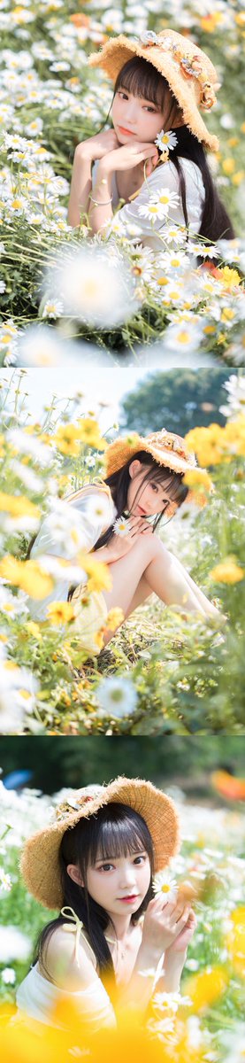 是你指间的雏菊
Is it the daisy between your fingers 

点醒了
wakes me up

我午后的困倦吗
from my afternoon slumber？