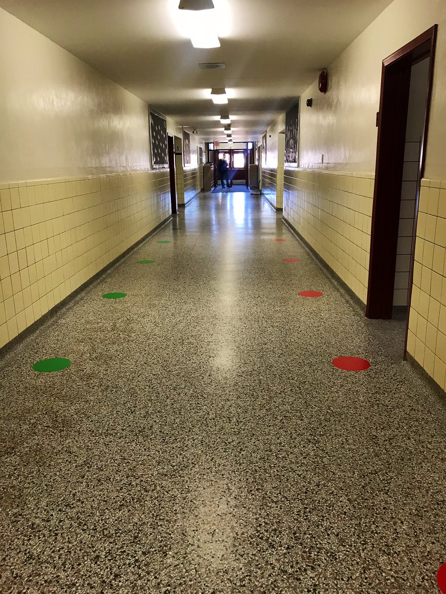stgeorgeLRSD's tweet photo. After a great deal of careful preparation and ingenuity we are excited to welcome our students back safely. #WelcomeBackKnights🛡#BackToSchool2020
#WeAreInThisTogether
@louis_riel_sd https://t.co/Tz0HplFsLc