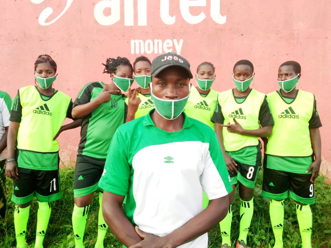 TMahagi's tweet photo. Les #Joueuses du #Football Club #TOSEPELA après le lancement officiel des entraînements pour préparer 13 ème Éditions de la Coupe du Congo de Football Féminin saison sportive 2020-2021.@JeanBamanisa,@fecofa_kinshasa,@CAF_Online,@FIFAWWC https://t.co/fZAjE2DMms