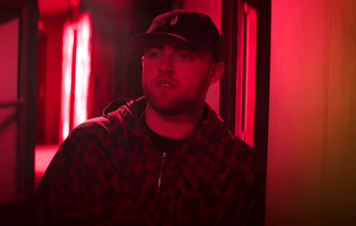 RapHubDaily's tweet photo. 2 years ago today, we lost Mac Miller

RIP https://t.co/uPtcQ43O5o