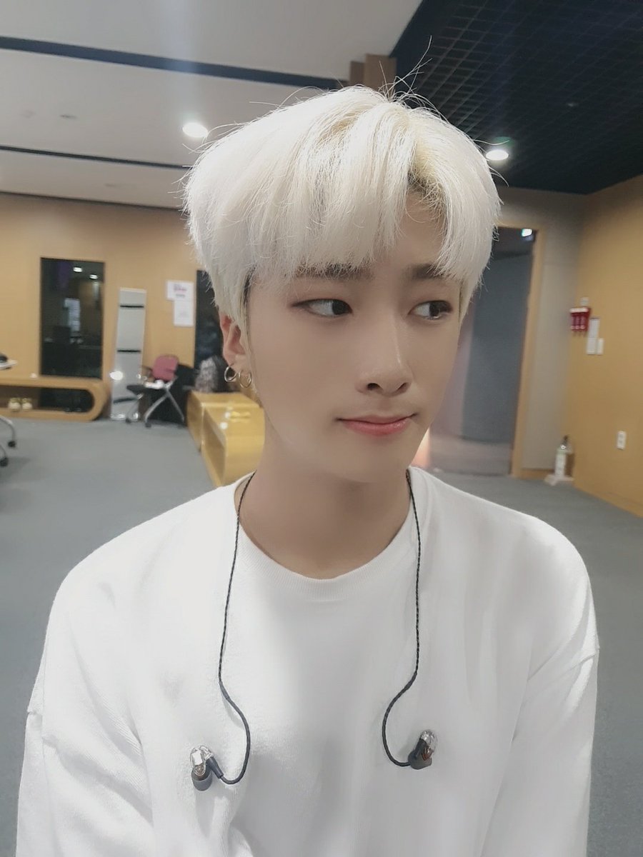 NTX_OFFICIAL_'s tweet photo. [🔔] #NTX #YOUTUBE #UPDATE

NTX 프로듀싱라인 #로현 #지성 의 작업일지 1편♥️

▶️ https://t.co/xca8oxSlwf

#형진 #윤혁 #재민 #창훈 #호준
#기현 #로현 #은호 #지성 #승원
#VICTORYCOMPAMY https://t.co/zRv04VuB53