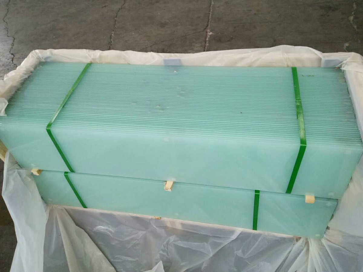 Hot sale Milk White Laminated Lover Glass for windows,if any demand contact me:Anna@migoglass.com