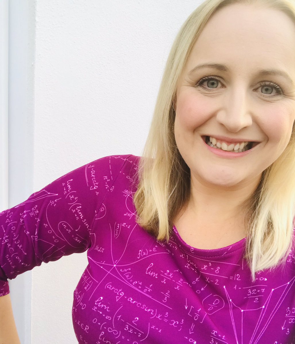 mathsjem's tweet photo. @mathsRae First maths dress of the year! #returnofthemath https://t.co/92ax5WYM1N