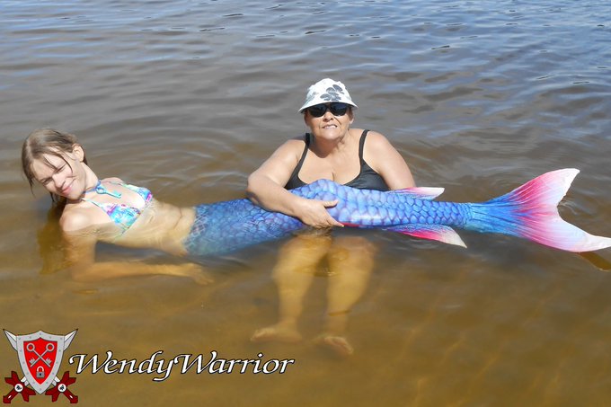 It is always a great pleasure to handle a long tail ^^ #Mermaid https://t.co/VS8s9J45hd<a href="/tag/mermaid"class="tags"><span>#mermaid</span></a>