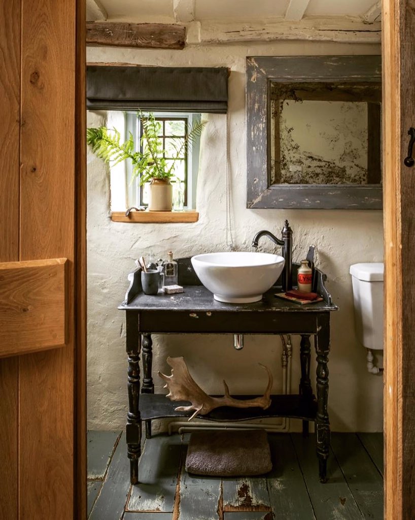 AntiqueArteDeco's tweet photo. Las 🏡 de campo nos parecen una inspiración maravillosa a la hora de decorar el hogar. @deardesigner
#ideasdecoracion #decohogar #mueblesrusticos #ideasdeco #homedecor #inspiraciondeco #photooftheday #picoftheday #casasdecampo #farmhouse #primitivedecor #baños #inspohome https://t.co/ffsX9PShQ6