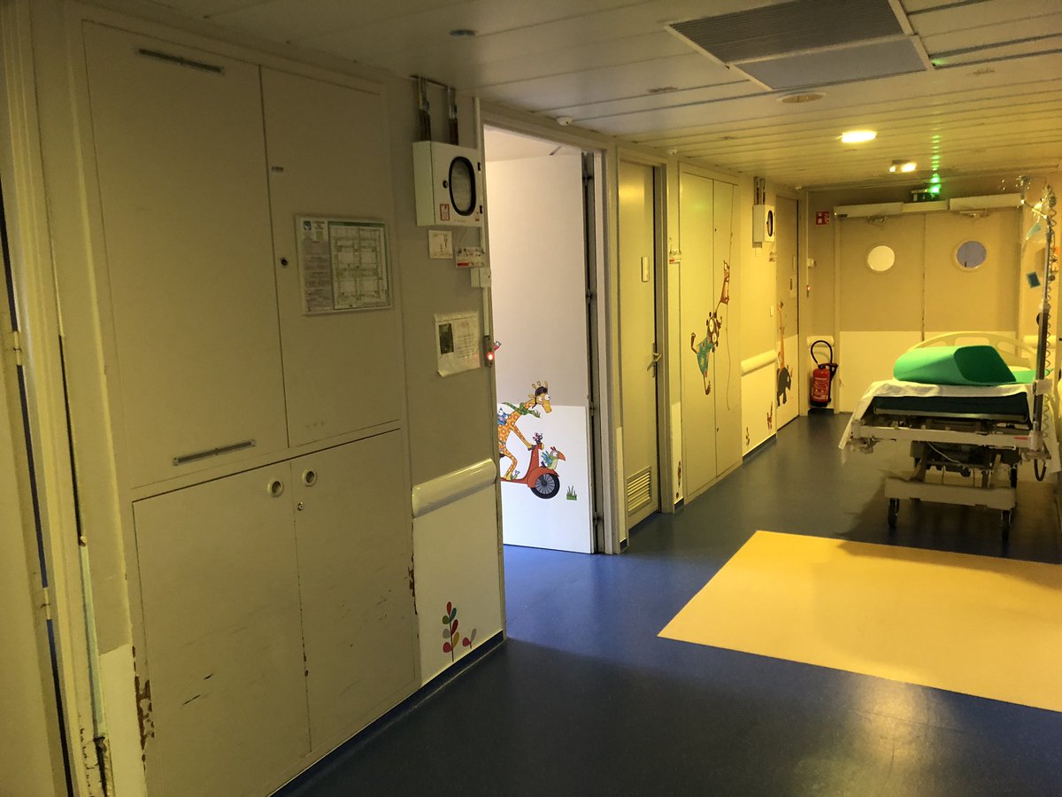 Aujourd’hui démarrent les travaux! Les anciennes chambres de greffe vont laisser place à 2 nvx lits de réa pour les cardiopathies congénitales ! C’est parti ! <a href="/CHUBordeaux/">CHU de Bordeaux</a> <a href="/yannbubien/">Yann Bubien</a> <a href="/AnneMoulin33/">Moulin Anne</a> <a href="/SandrineAzoulai/">Sandrine Azoulai</a> <a href="/LucDurand14/">Luc Durand</a> <a href="/olivia_rufat/">Olivia Rufat</a> <a href="/LaurenceLayan/">Layan Laurence</a> <a href="/jbthambo/">JB Thambo</a> <a href="/Aouattara33/">Ouattara Alexandre</a>