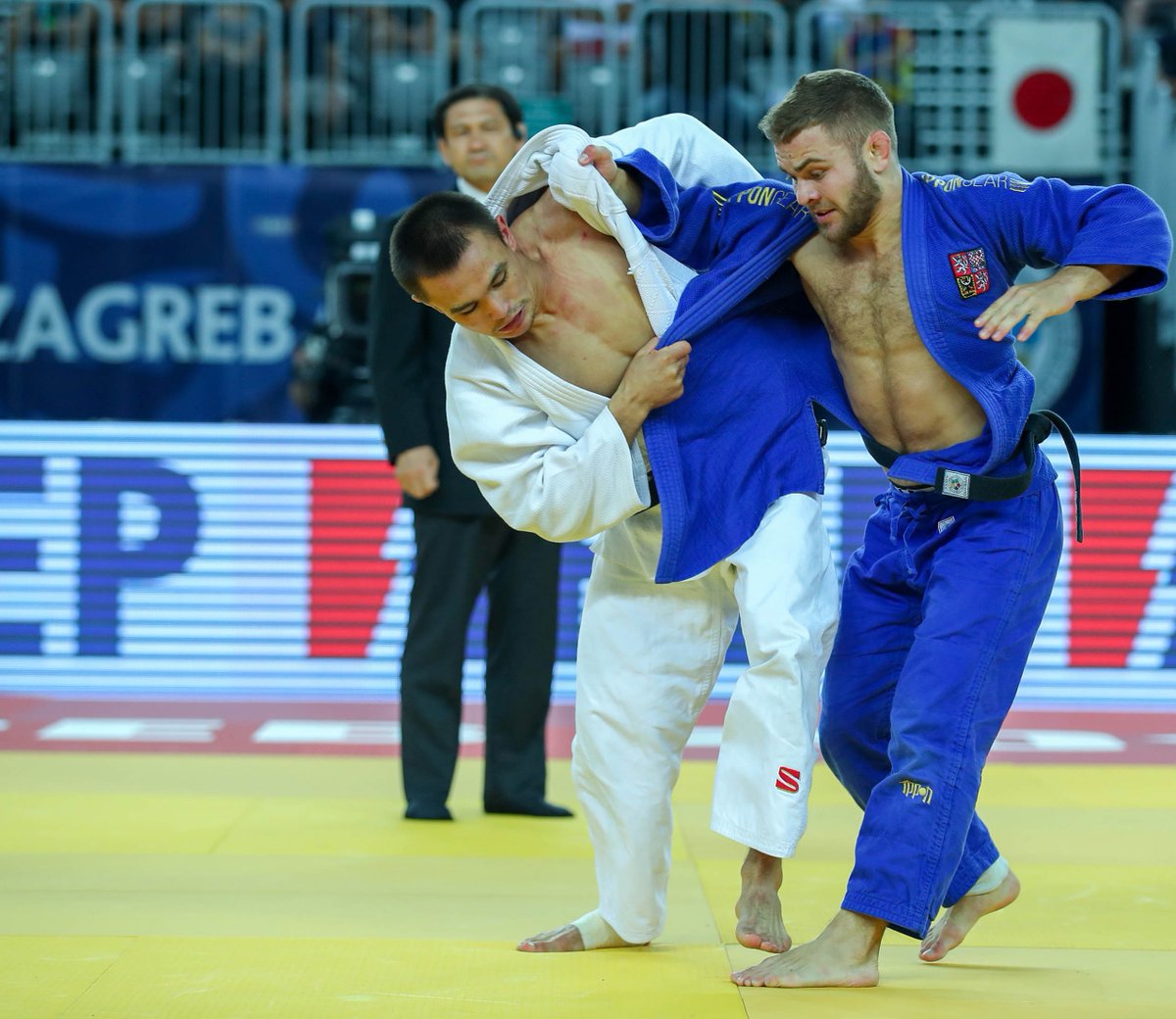rksvictoriajudo's tweet photo. #76ZIOLO Judoπͺπͺπͺ #Mizuno #Ippon #JudoPasion #Fight #NeverGiveUp #NiceSpendTime #Friends #People #Kappa #adidas #Belt https://t.co/EL00Bayq0u