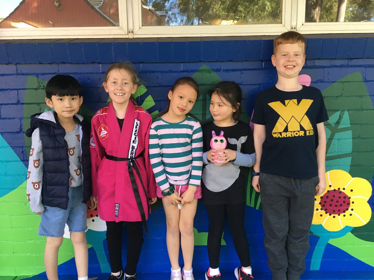 KENSINGTONPS's tweet photo. In 2/1B we love reading a variety of books. From ‘The Snail And The Whale’ to the ‘Warrior Kid.’
It must be Book Week !
#kps #favouritebookcharacter #bookweek #nswpublicschools #21b https://t.co/6kyMtDQn6J