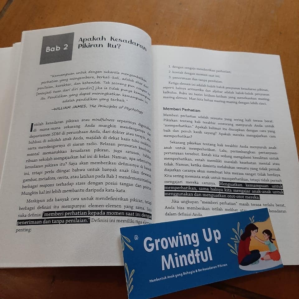 BukuWanita's tweet photo. #PromoBW Pre Order Buku #GrowingUpMindful disc 15% free masker terbatas!

Order via 👉 https://t.co/AoCA8qIM3H 

@mizanmediautama 
@bentangpustaka https://t.co/7N5cc5smII