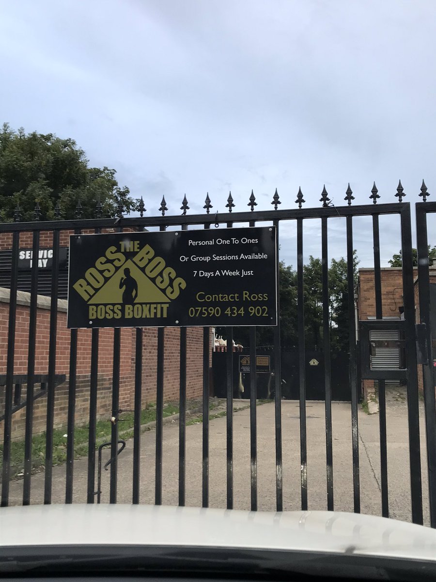 ROSSTHEBOSS_B's tweet photo. If you put the graft in at anything in life you will reap the benefits! 

Work hard. Play Harder.

The 1st one to one session of the day under way here at Boss BoxFit 

#hardwork #boxercise #BoxFit #bossit #teamboss #lifestyle #sheffieldissuper  #boxing #bossercise https://t.co/Ub4GPrHkSE
