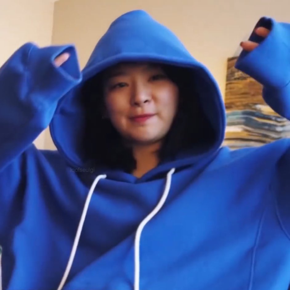 low quality seulgi tweet media