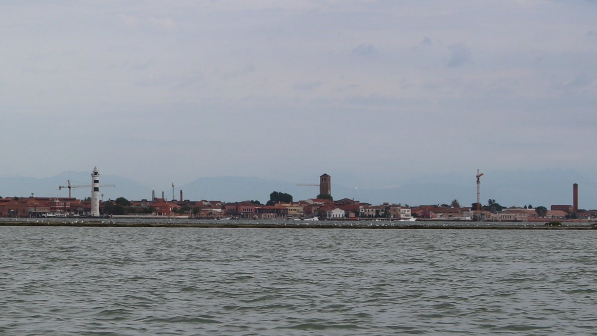 luisella_romeo's tweet photo. The #GlassWeek in #Venice started and all my thoughts are for the furnaces in #Murano that are still closed after the floods last November https://t.co/Gzb0yJ9Kwu #getaguideforthedetails https://t.co/GAmumlcADU
