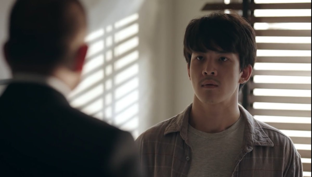 I can't help but felt pity on Mr. Pom upon seeing this scene. Clearly the constant manipulation of Supoj is already taking a toll on him physically and most probably mentally - given the number of times he uses his power not just on others but also on himself.