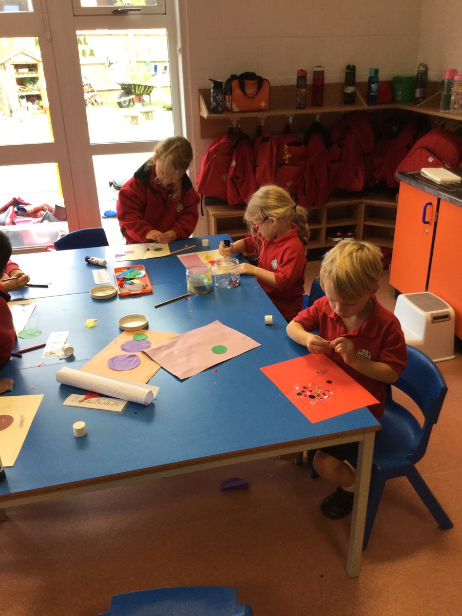 BGS_LowerSch's tweet photo. We are having lots of fun in reception and making new friends.
#BGSreception #BGSindependence #BGScollaboration https://t.co/vyX10nzoUR