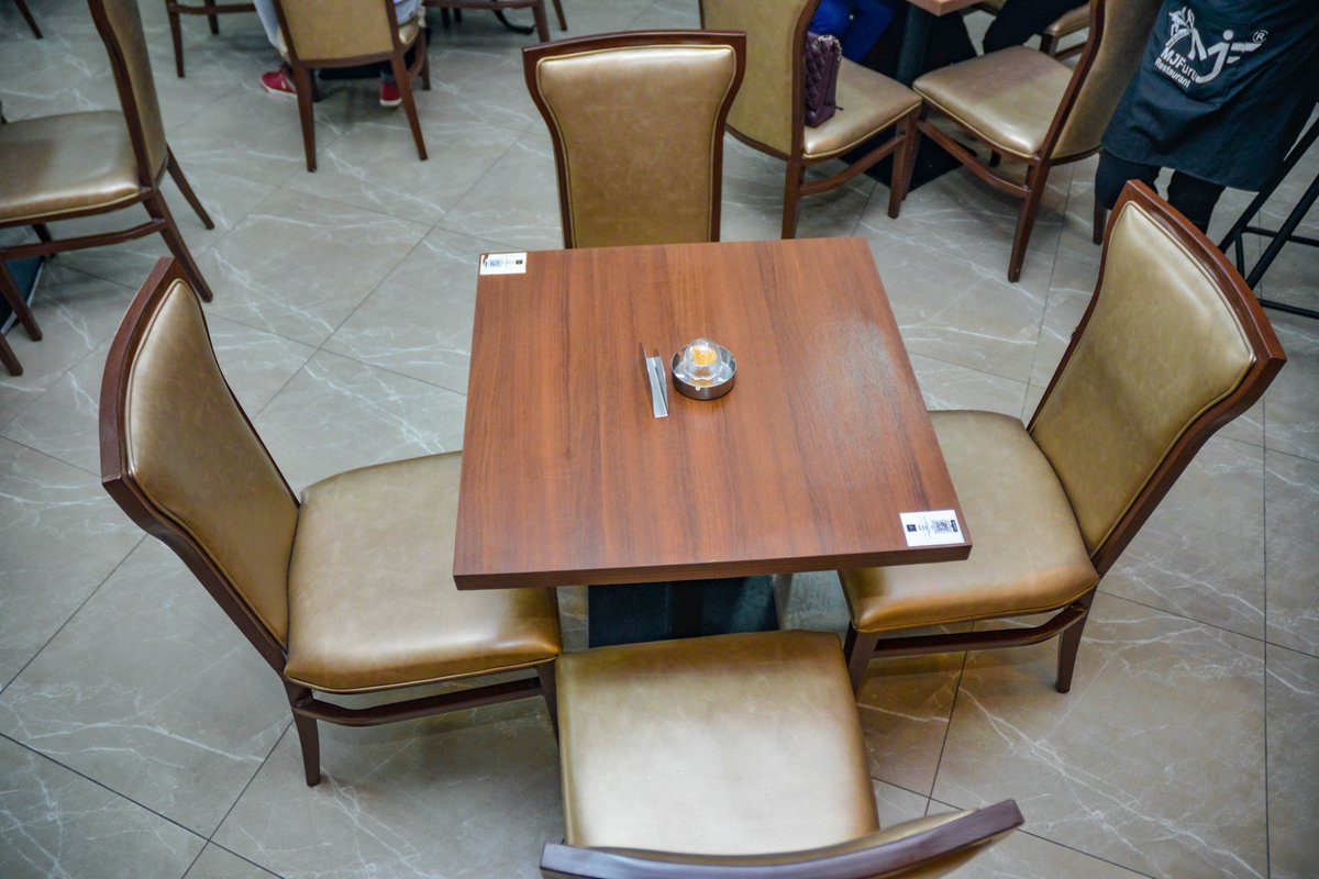 MJFuruResto's tweet photo. Découvrez le Vrai Goût chez #MJFuru Restaurant.
Nous sommes à #Kinshasa, dans la commune de #Bandal, au shopping Mall #Oasis, à 2 minutes de la Cité #Oasis.
Visitez-nous dès aujourd'hui et découvrez nos délices 😋😋
Service de qualité au petit prix https://t.co/tcZ7bByTnj